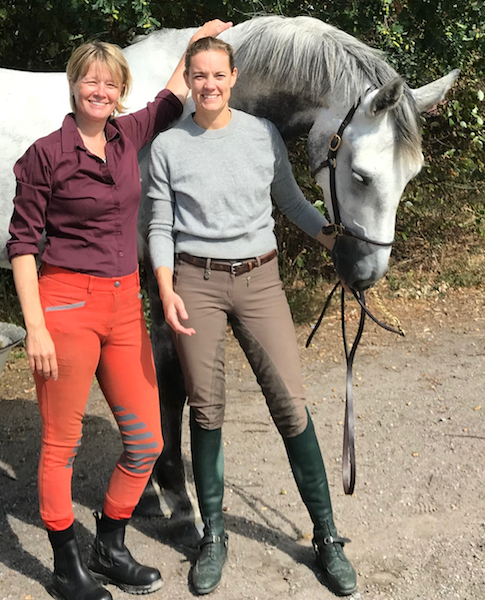 Jenny och Camilla med hästen Ior